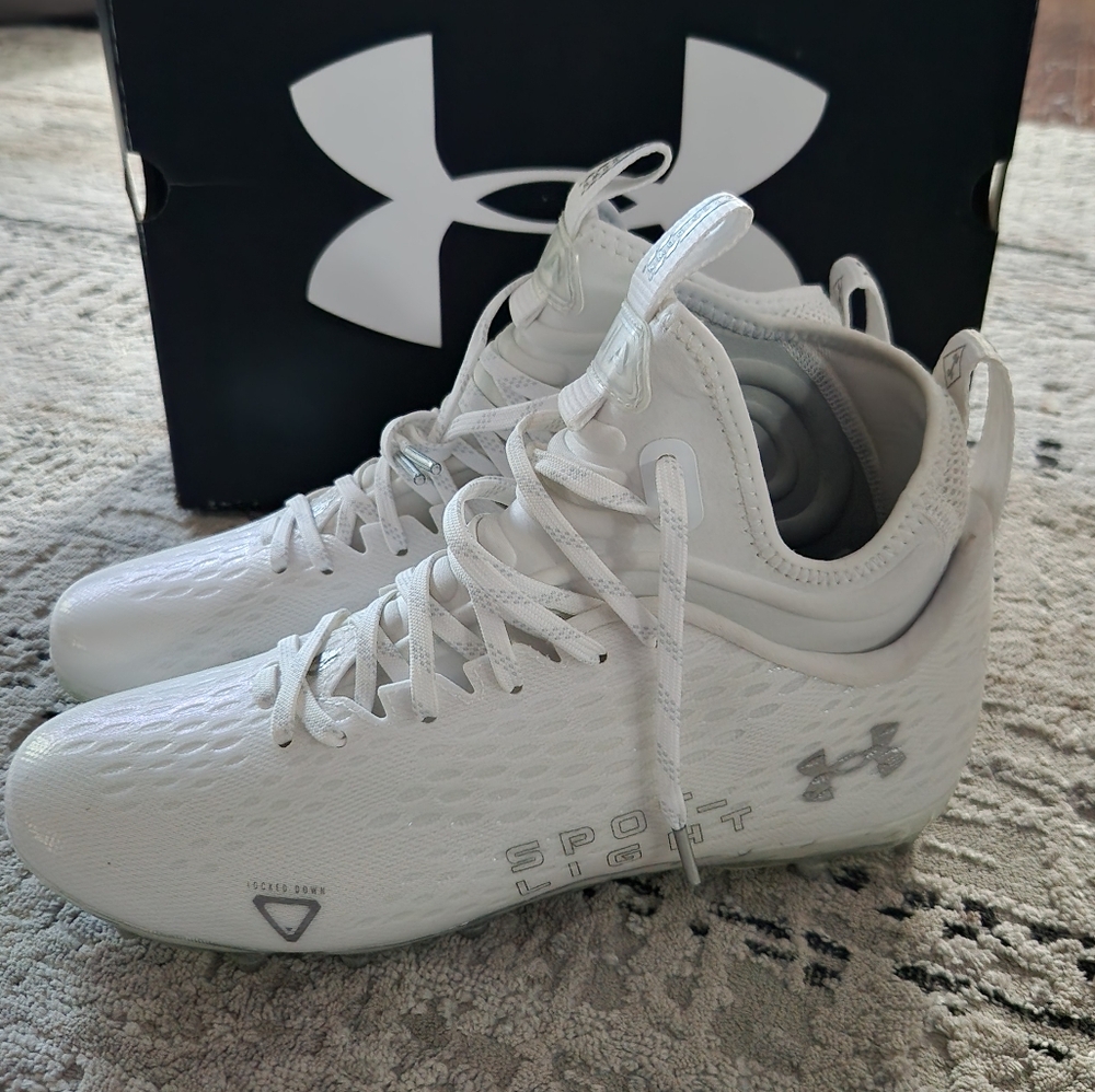 Under Armour Spotlight Lux MC 2.0 Football Cleat
